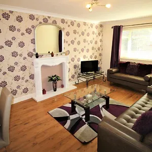 - Boswell - Large Balcony - 2 Double Beds - 2 Bedrooms - Close To Town & Racecourse - Off Street Parking 2 Cars - Fast Wifi Apartment